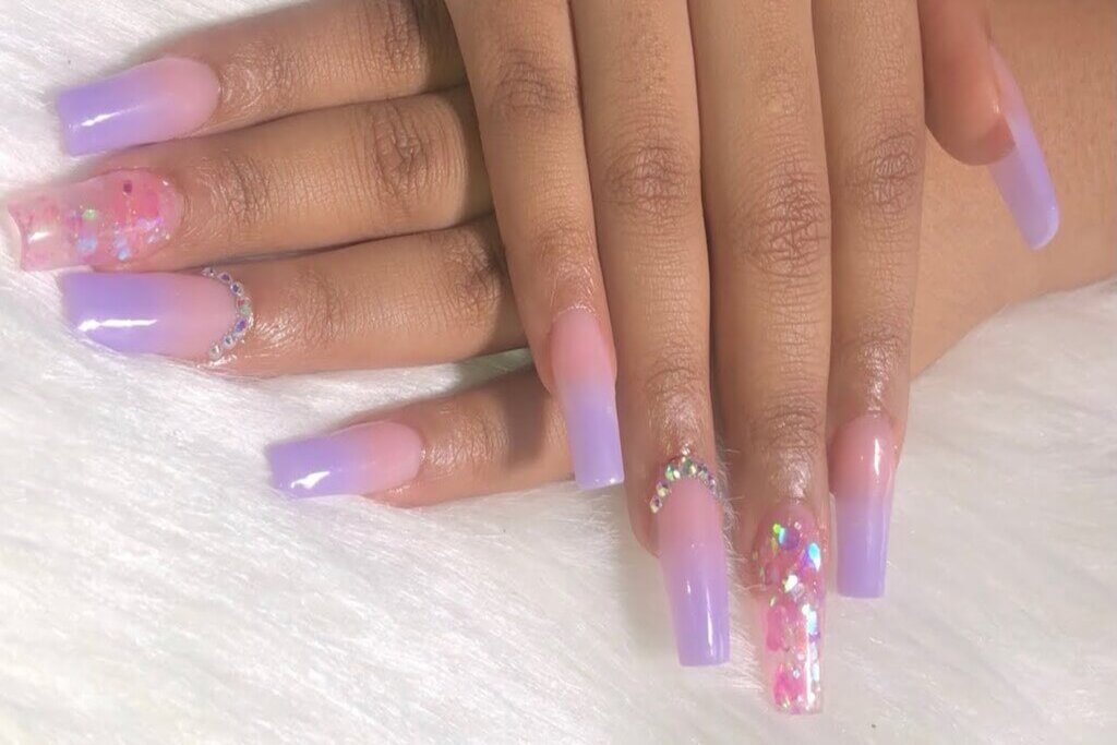 Ombre Nails That Are Fashionably In Season 