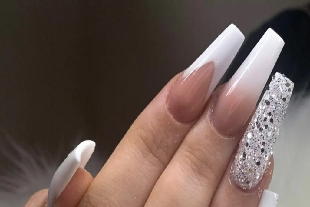 Ombre Nails That Are Fashionably In Season 