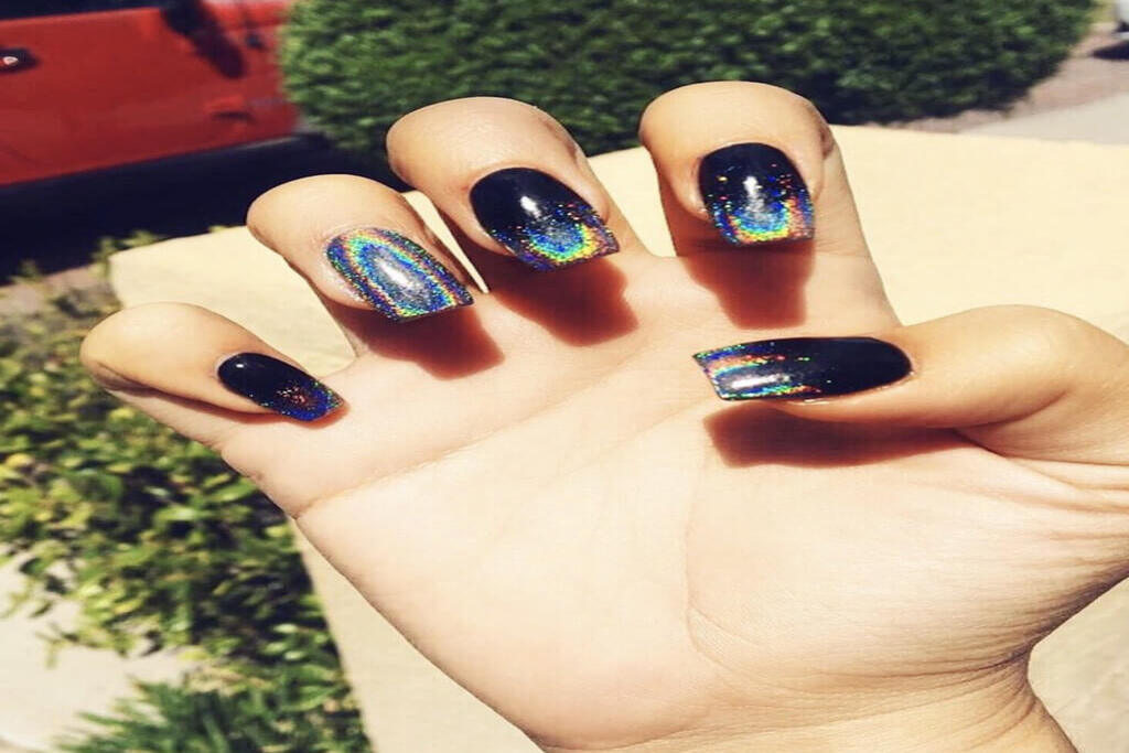 Ombre Nails That Are Fashionably In Season 