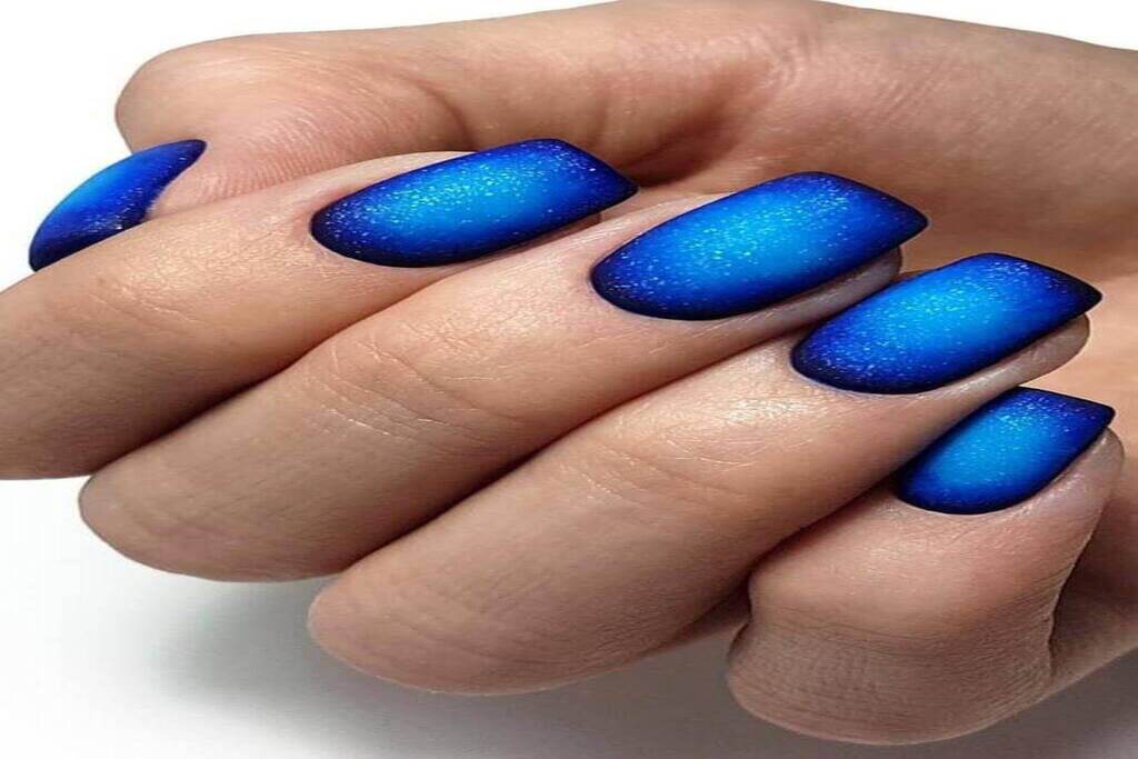 Ombre Nails That Are Fashionably In Season 
