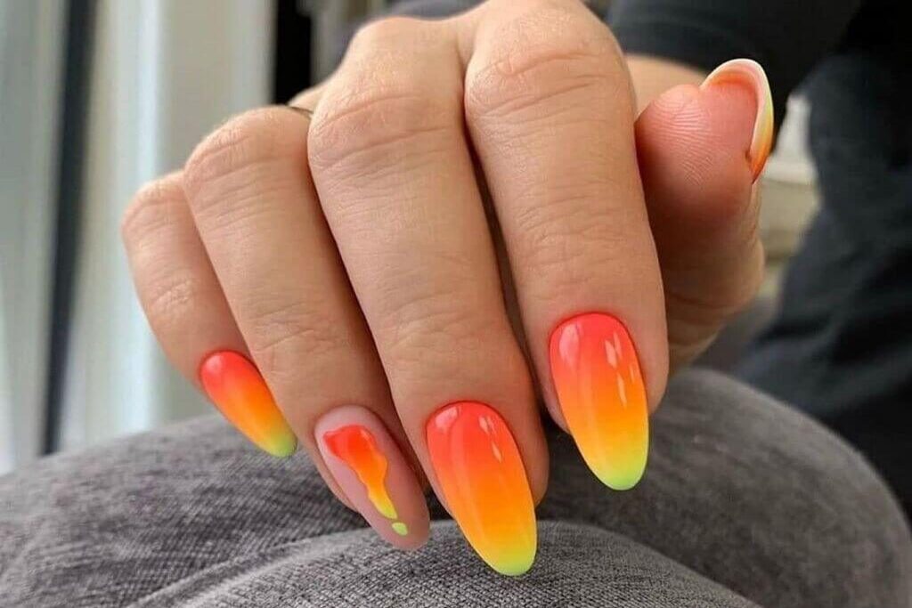 Ombre Nails That Are Fashionably In Season 