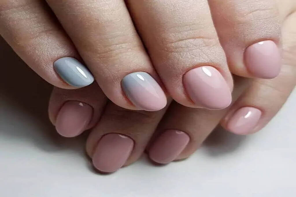 Ombre Nails That Are Fashionably In Season 