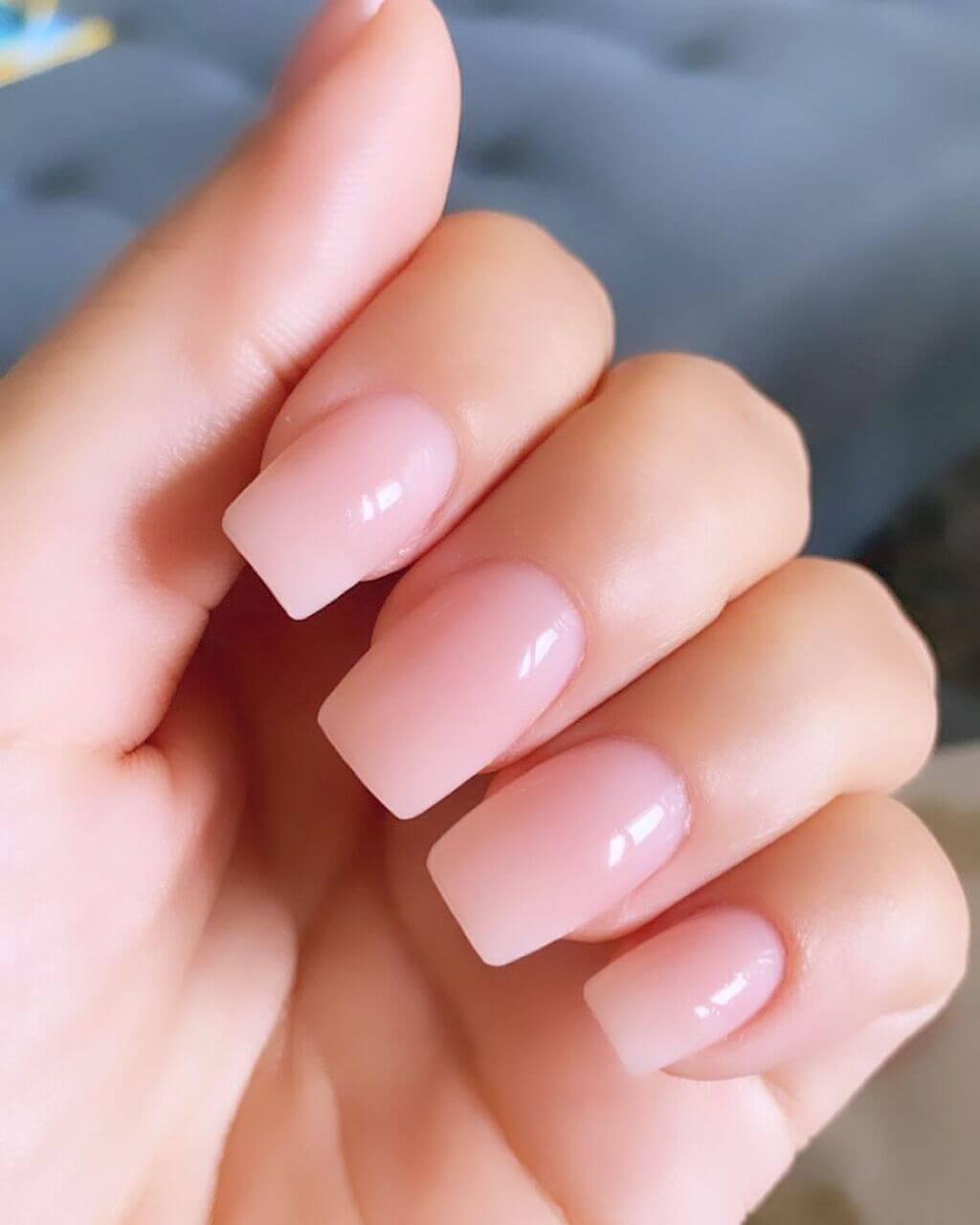 trendy short acrylic nails