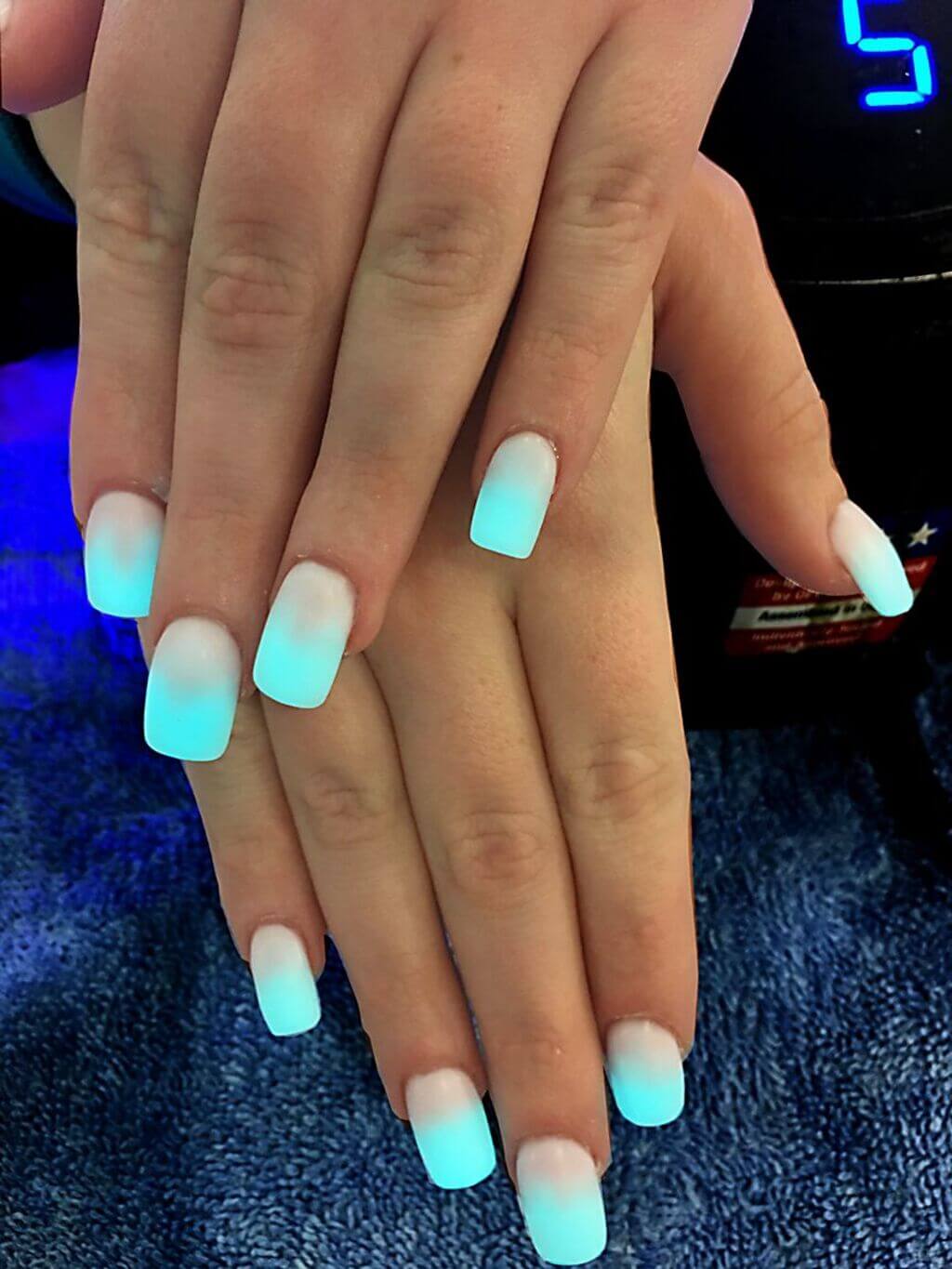 short coffin acrylic nails