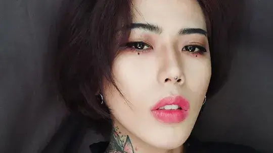 different types of nose piercings