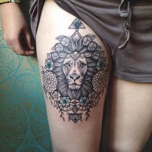 25+ Sexy Thigh Tattoos for Women to Try in 2025 - Dezayno