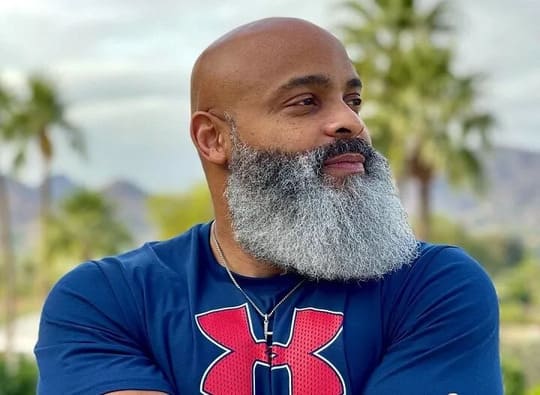 Wild and Carefree Long Beard Style