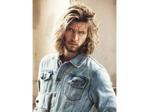 Long Curly Hair with Shoulder Length Hairstyle
