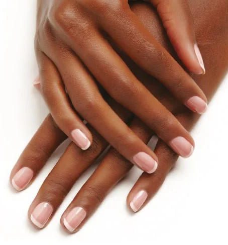nude color nails