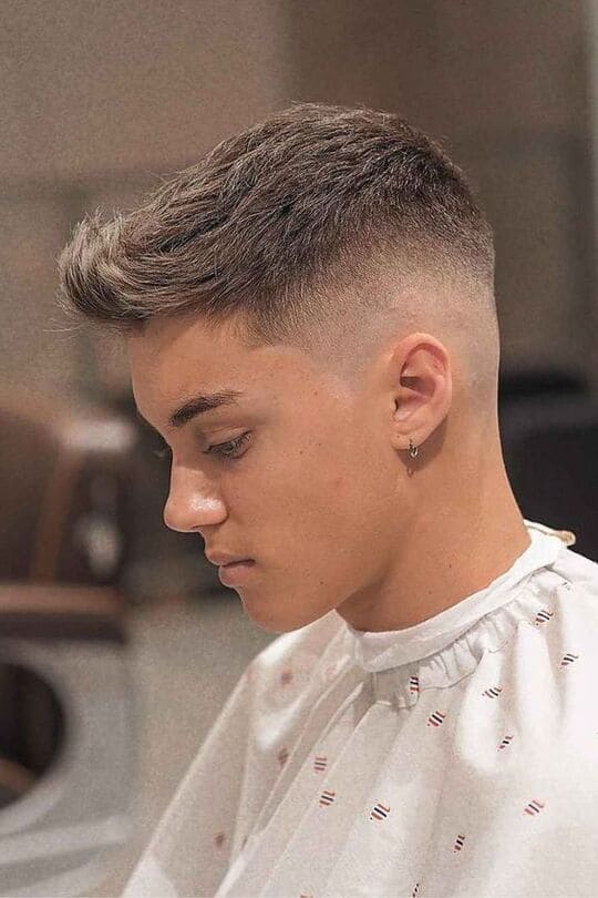 short pomp with burst fade