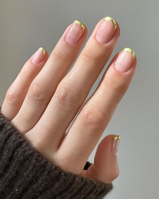 Micro Round French Manicure