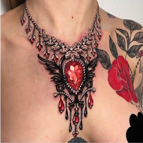 Neck jewelry with tattoo
